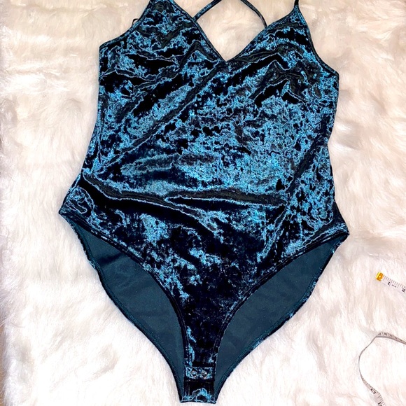 Forever 21+ Body suite 💚 - Picture 2 of 9